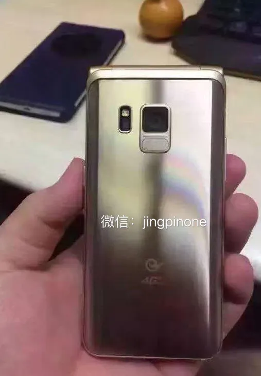 三星土豪金手机 三星土豪翻盖机谍照抢先看