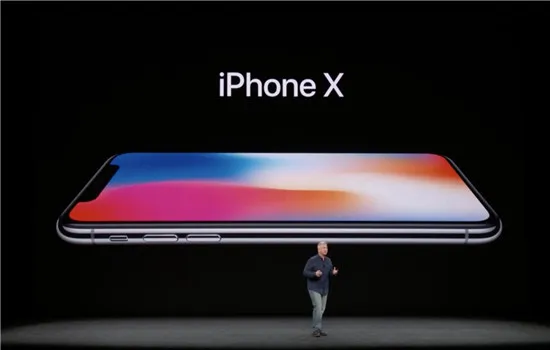 iPhoneX大量上手图曝光 黑白色真机原来长这样