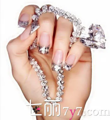 bling bling法式钻石美甲教程 指尖的奢华气质