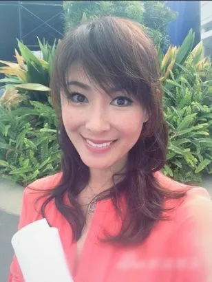 49岁山田佳子做客韩国节目揭秘童颜保养法