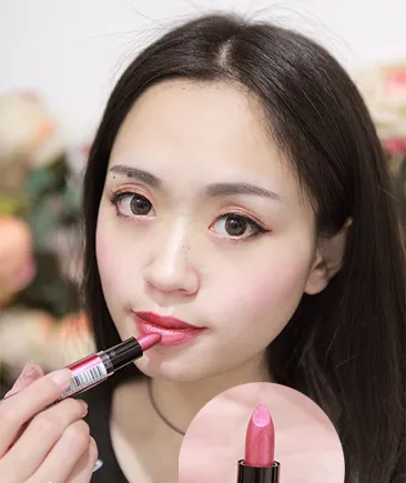 魅惑红唇妆画法步骤 变身气场女王