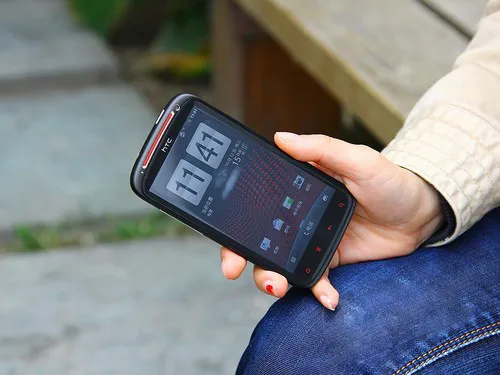 HTC G18 灵感XE行货报价 时尚旗舰机仅2990元