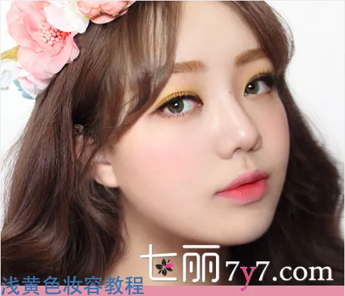 初学化妆如何化清新感眼妆 精灵般眼影的画法和技巧