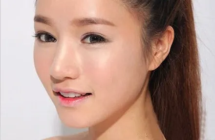 咬唇妆画法图解 美丽双唇画出来