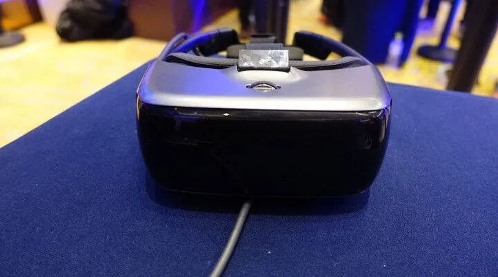 VR时代来临 暴风魔镜累计销量超 200 万台