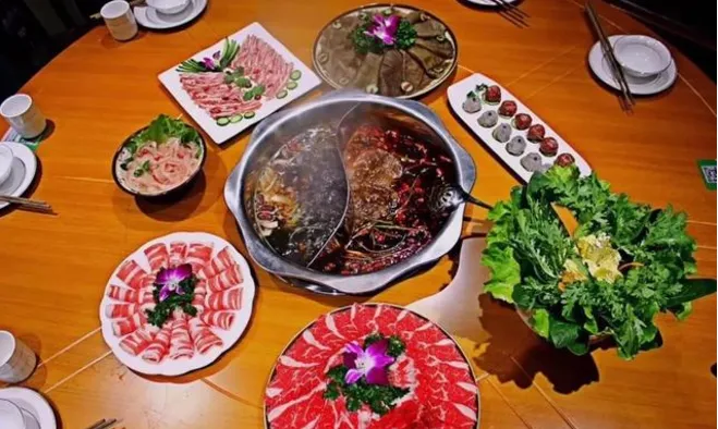 重庆口碑前十的火锅有哪些？推荐远近闻名火锅排行榜？