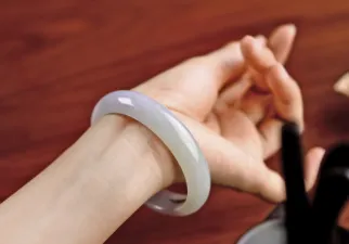 翡翠手镯哪个品牌最好？翡翠手镯品牌排行榜