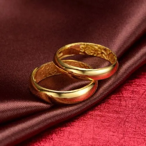 婚戒买钻石好还是黄金好？两者哪个更好呢？