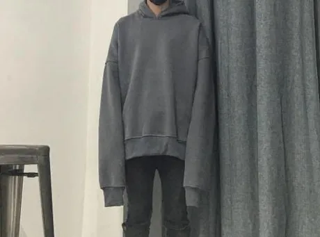 男士卫衣店铺有哪些？推荐几家性价比高的男士卫衣店铺