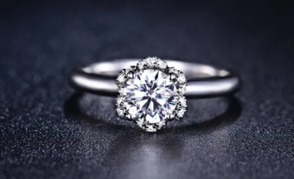 结婚钻戒什么牌子好？2018结婚钻戒十大品牌排行榜
