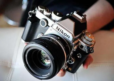 尼康相机Df有推荐镜头吗？尼康Df和D810怎么选择？