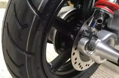 踏板摩托车轮胎被扎如何修补？需要拆排气管和轮毂吗