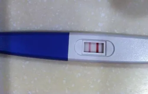 验孕棒和验孕纸哪个准确？验孕棒过期了还准吗？