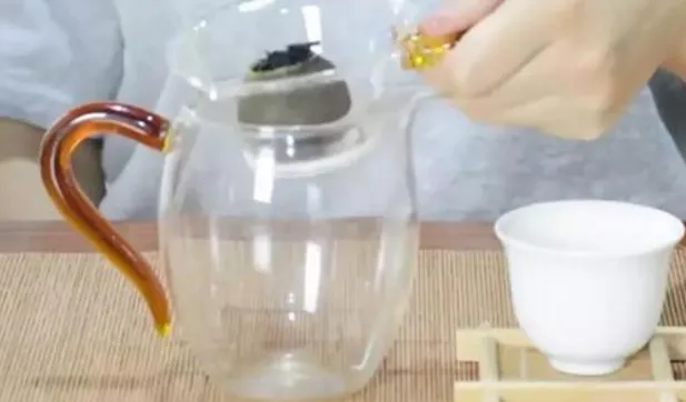 如何用公道杯泡小青柑？公道杯泡茶有何优点