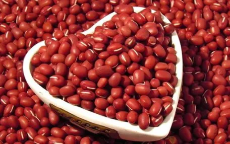 赤小豆和什么炖着吃有助减肥？推荐几款赤小豆减肥食谱？