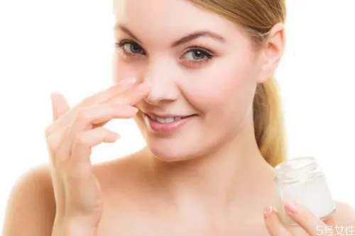 三乙醇胺在化妆品中的作用 护肤品里有三乙醇胺