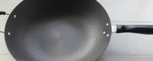 炒锅内壁积碳怎么清理