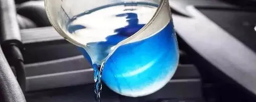 汽车防冻液自己可以加吗