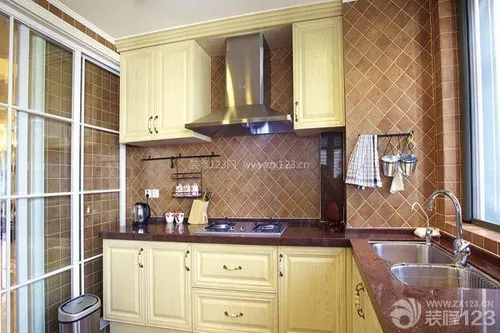 保定厨房装修技巧 小厨房也能打造出大空