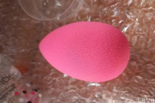 斜切面的美妆蛋用哪头化妆 平时怎么放置美妆蛋
