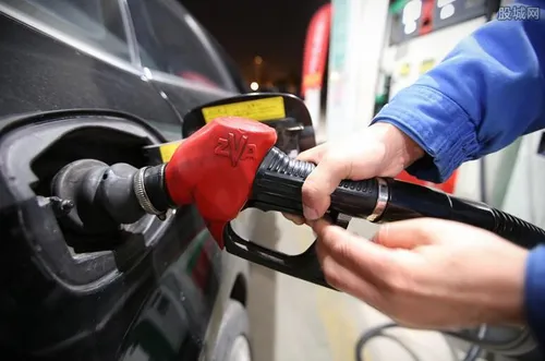 油价或迎来六连涨 为什么上涨这么快？