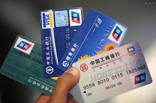 哪个信用卡有高铁贵宾室权益 这几款都很不错