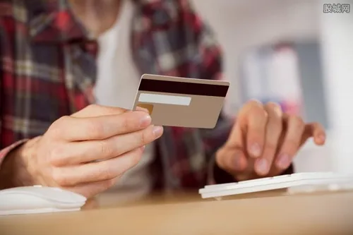 代办信用卡是真的吗 是不是违法行为？
