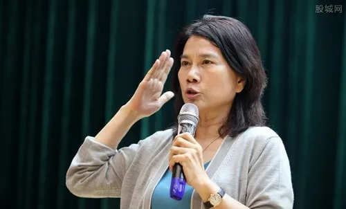 董明珠家庭背景首曝光 董明珠的儿子简历