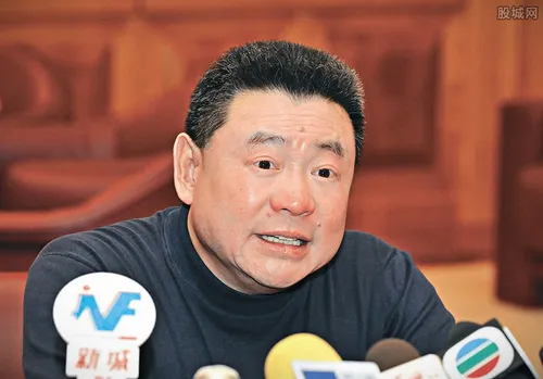 刘銮雄每天赚多少钱 刘銮雄是干什么的大甘比多少岁