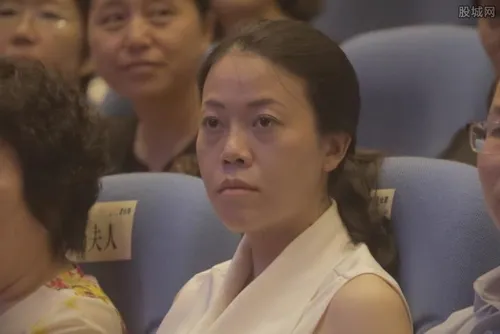 杨惠妍连续4年蝉联中国女首富 身价达2250