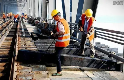铁建76亿元合同 承包遵义市高铁新城建设二期工程