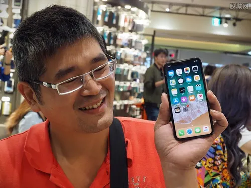 三星芯片供应不足 iPhone生产可能面临中断风险