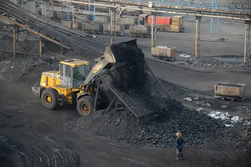 韩国蜂窝煤价格暴涨 受疫情影响煤球厂经营困难