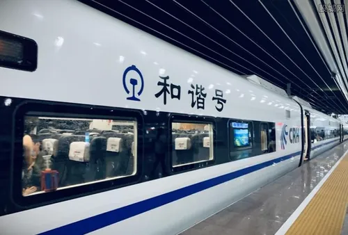 广州南站退票增多 响应不回家过年的号召