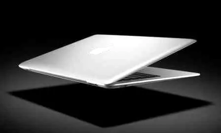 女性适用型苹果超薄MacBook Air笔记本更新至2.0