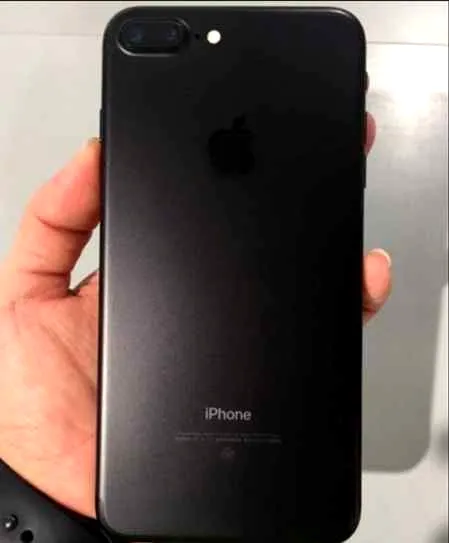 iPhone7亮黑版开箱图赏 亮黑色对比磨砂版