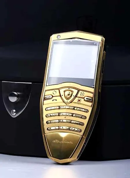 “王族血统”兰博基尼奢华限量金色手机S-680