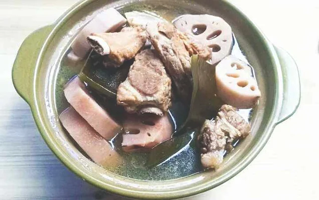 排骨海带莲藕汤的做法步骤8