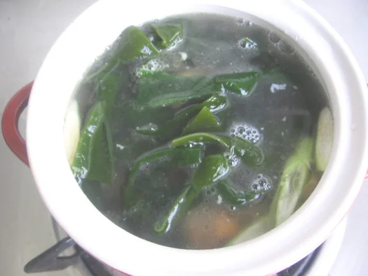 肥肠海带汤的做法步骤5
