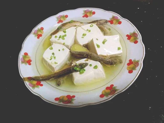 泥鳅炖豆腐的做法步骤8