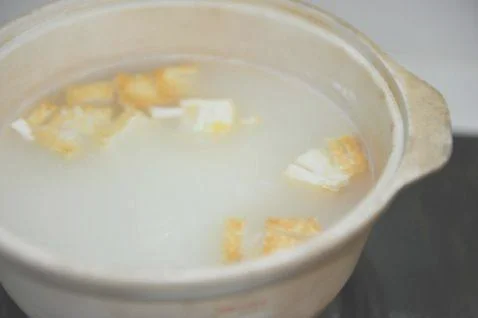 鱼豆腐玉米粥的做法步骤4