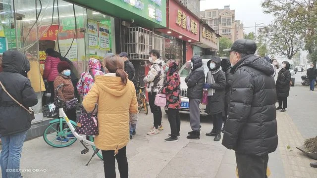 南京每日投放退烧药200万片(退烧药短缺和发烧处置)