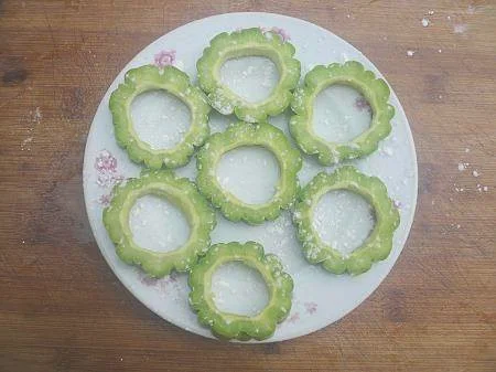 酿肉苦瓜汤的做法步骤9