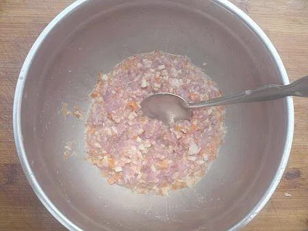 酿肉苦瓜汤的做法步骤5