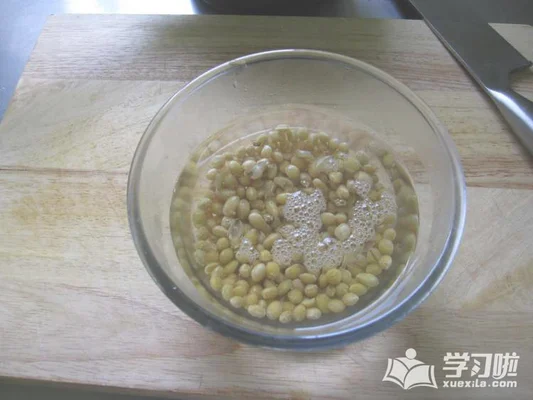卤煮黄豆的做法步骤2