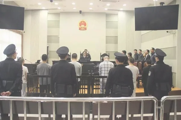 家长聚餐2人炫耀孩子互殴1人获刑(最终一人受轻伤两人获刑)