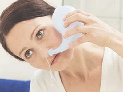 鼻子出热气喉咙干不舒服是什么原因？