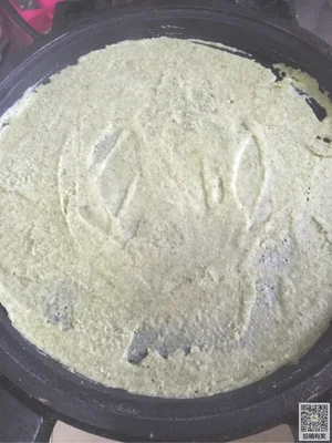煎饼果子的做法步骤4