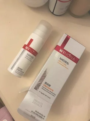 薇诺娜bb霜堵塞毛孔吗