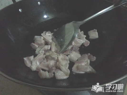 酸菜豆腐焖肉的做法步骤3
